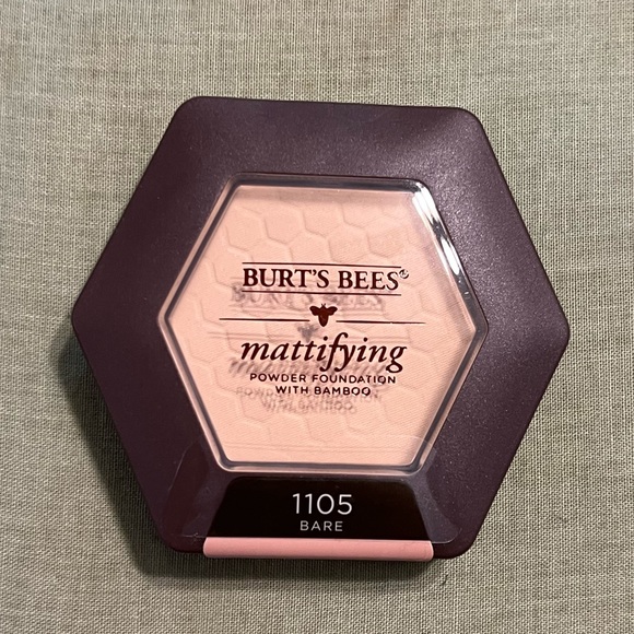 Burt's Bees Makeup Burts Bees 15 Bare Mattifying Powder Foundation